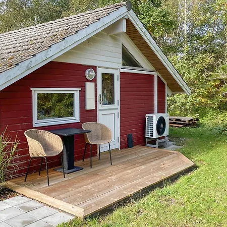 2 Bedroom Stunning In Martofte